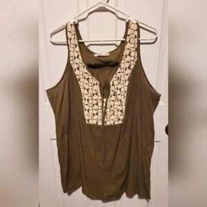 Old Navy green crocheted tank
